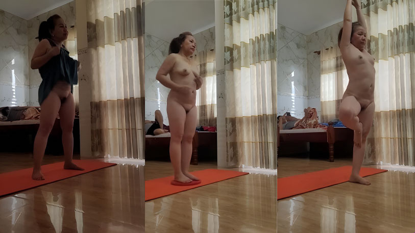 和飞机姐一起裸体运动